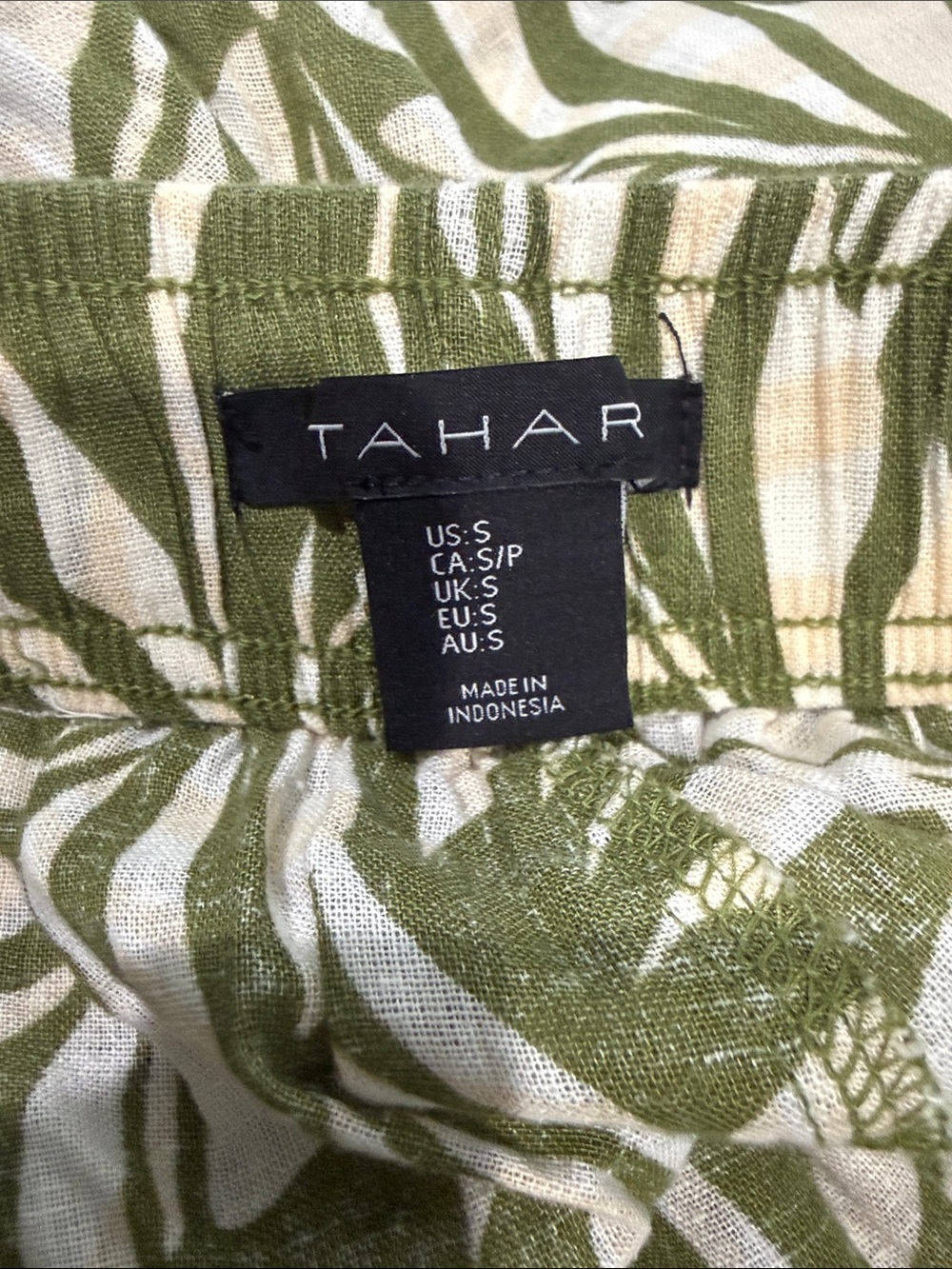 Tahari Olive Green and White Leaf Print Wide Leg Pants - Picture 5 of 5